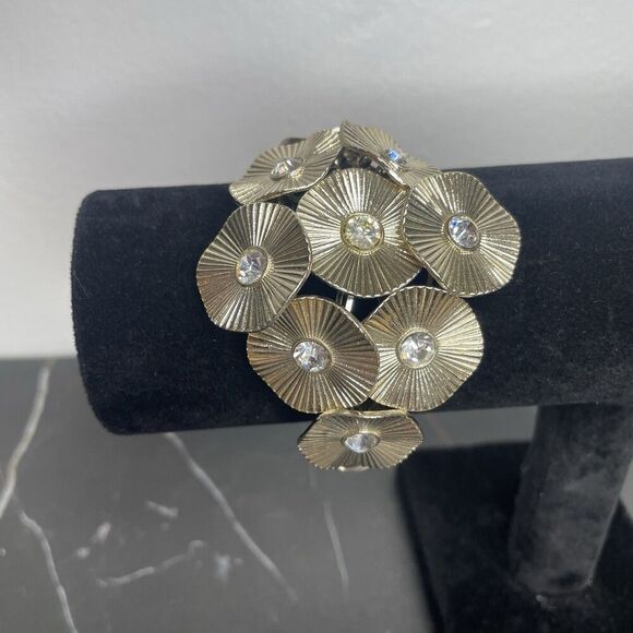 Vintage Gold Tone Flower Rhinestone Cluster Elastic Bracelet Size 7" - Picture 2 of 9